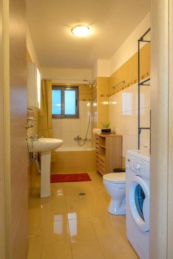 Holy Paraskevi Apartment อายิโอสนิโกลาโอส ภายนอก รูปภาพ