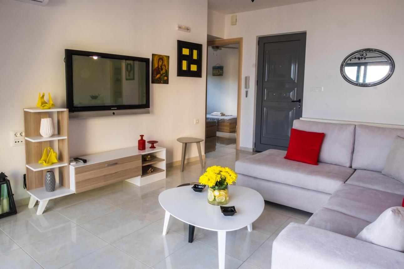 Holy Paraskevi Apartment อายิโอสนิโกลาโอส ภายนอก รูปภาพ