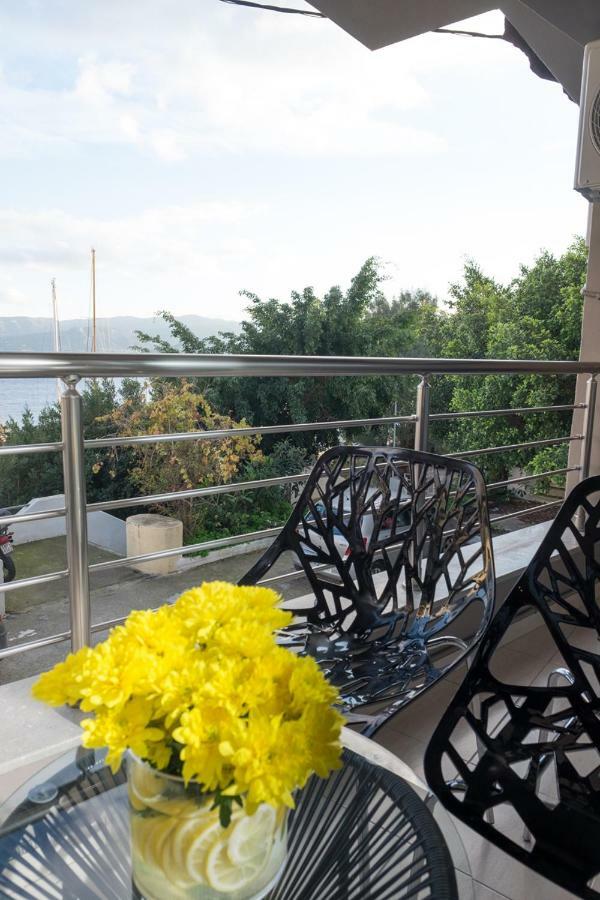 Holy Paraskevi Apartment อายิโอสนิโกลาโอส ภายนอก รูปภาพ