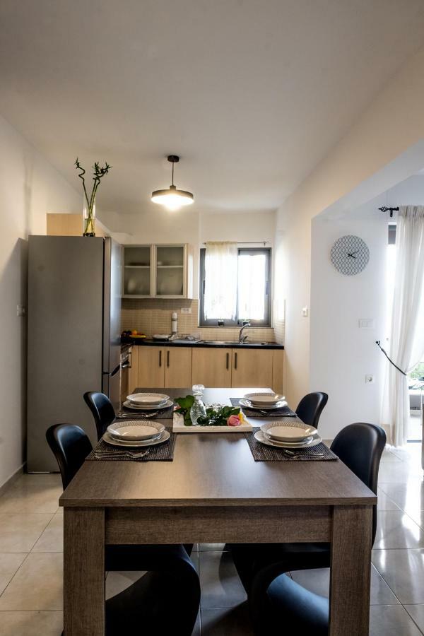 Holy Paraskevi Apartment อายิโอสนิโกลาโอส ภายนอก รูปภาพ
